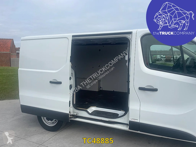 عربة نفعية Renault 3 150.30 EDC6 L1H1