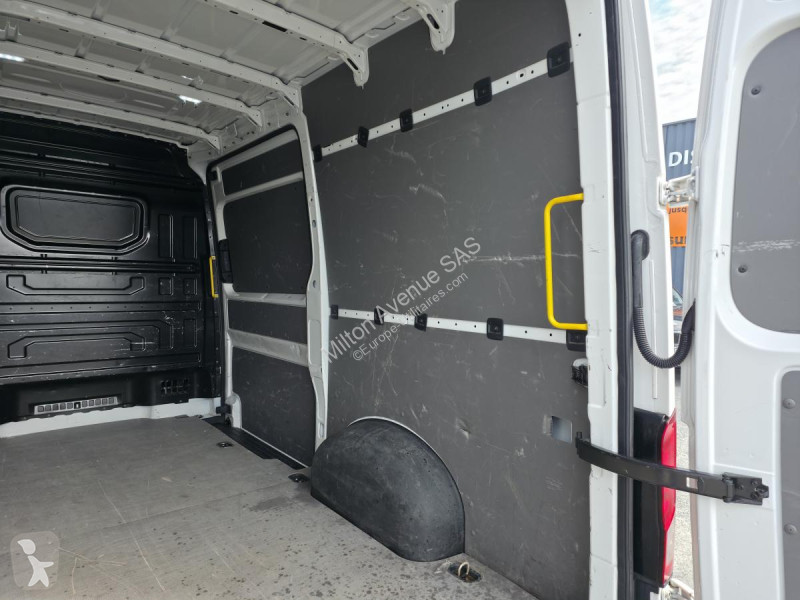 عربة نفعية Volkswagen CRAFTER 30 L3H3 2.0 TDI -...