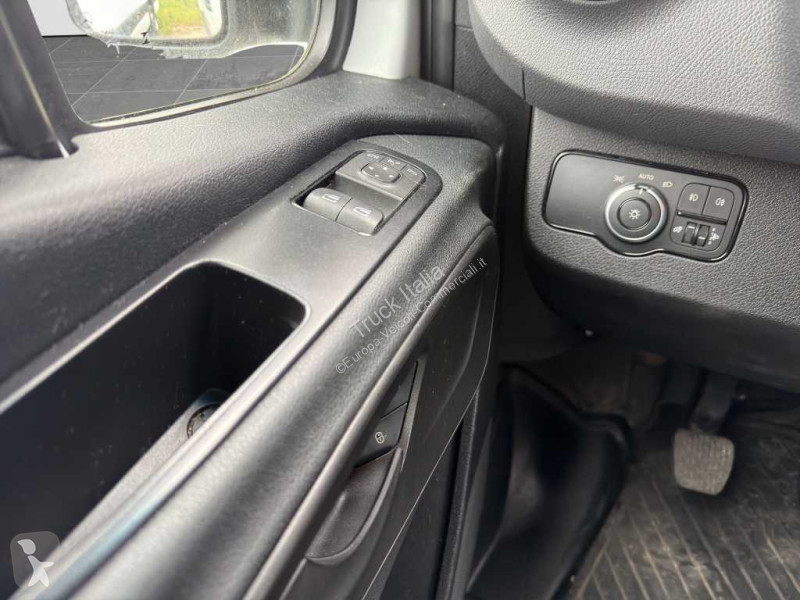 Bedrijfswagen Mercedes III - sprinter 215 2.0...