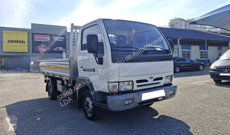 Nissan  van