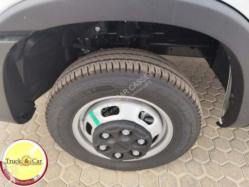 عربة نفعية Iveco