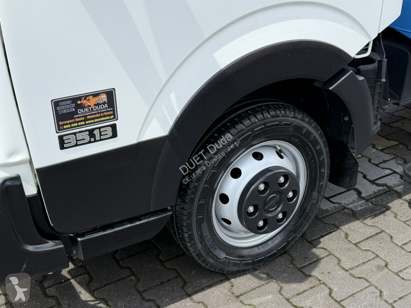 Furgoneta Nissan