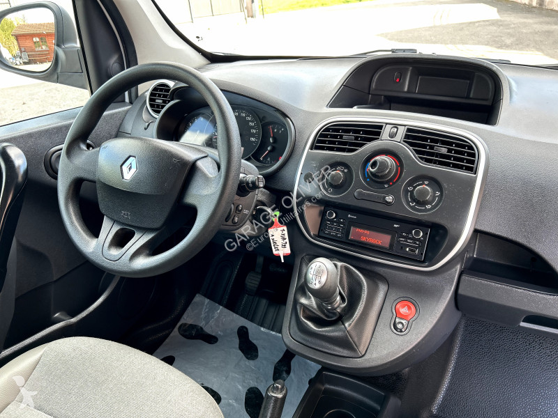 Véhicule utilitaire Renault Maxi Grand Volume...