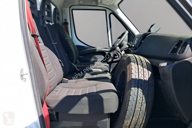 عربة نفعية Iveco