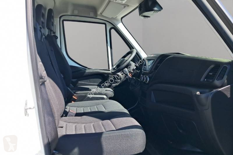عربة نفعية Iveco