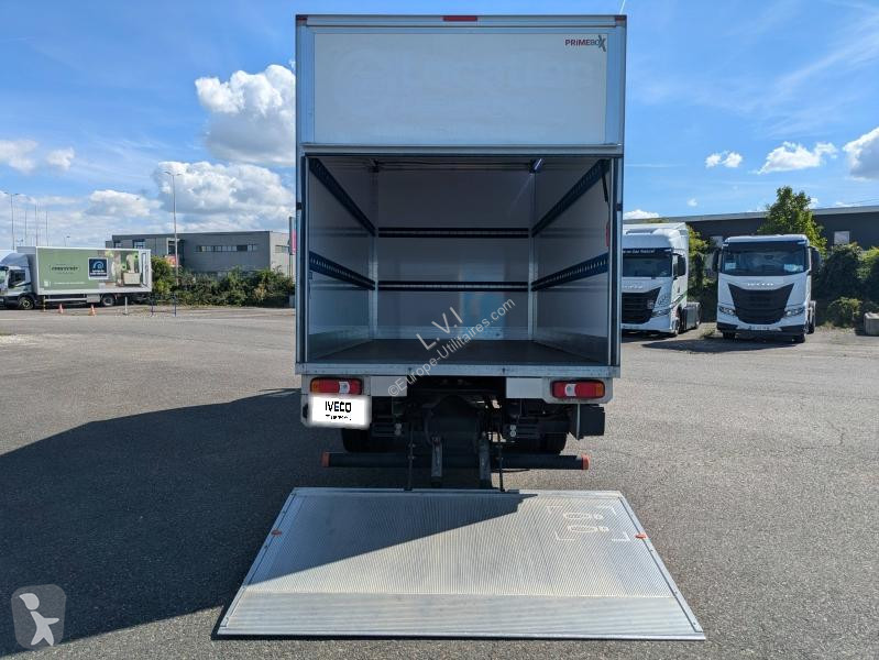 Véhicule utilitaire Iveco CCb 35C16H...