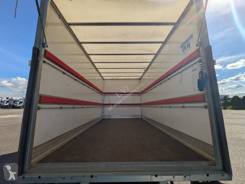 Véhicule utilitaire Iveco CCb 35C16H...
