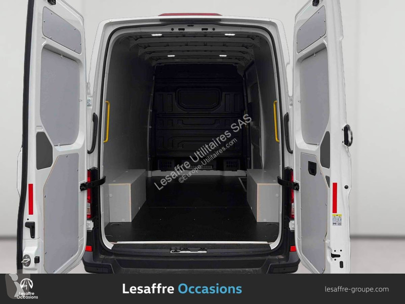 Volkswagen CRAFTER VAN 30 L3H3 2.0 TDI 140 CH...