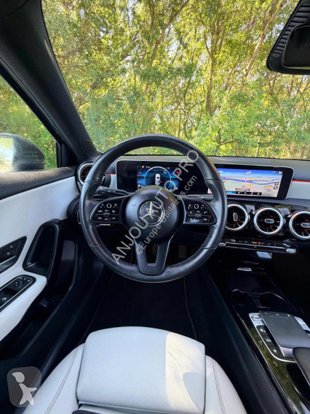 عربة نفعية Mercedes 180 D 7G-DCT STYLE LINE