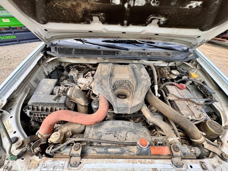 Véhicule utilitaire Isuzu TFS86 PICKUP 4x4 AVEC...