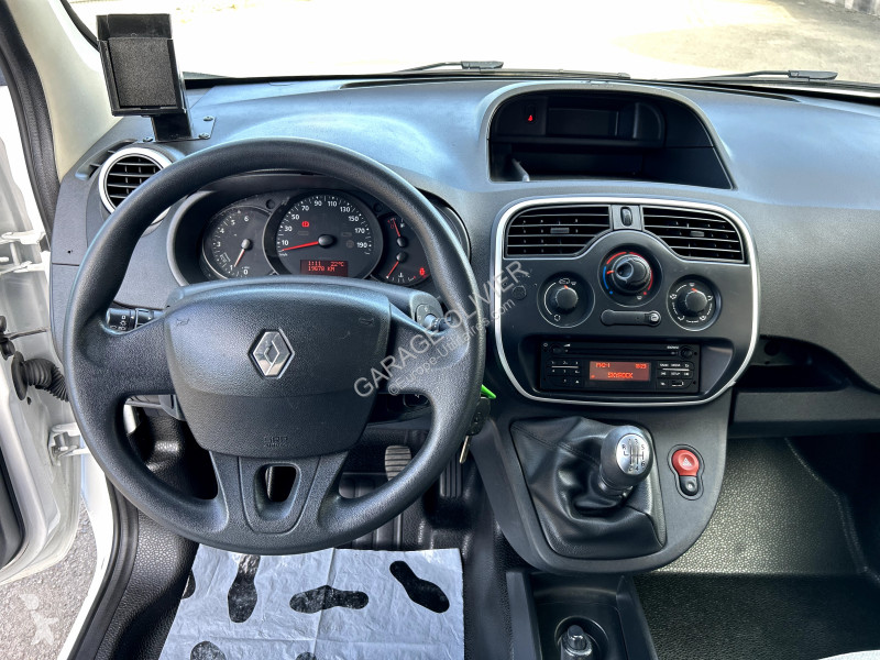 Лекотоварен автомобил Renault Maxi Grand Volume...