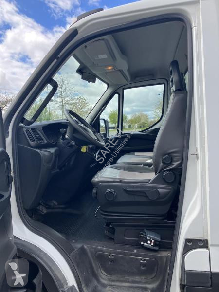 Véhicule utilitaire Iveco 35-150 BENNE COFFRE