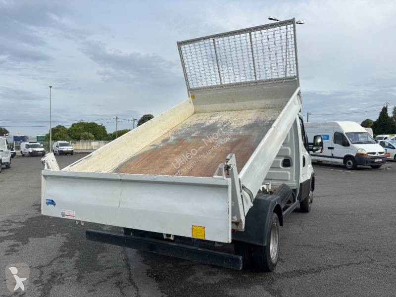 عربة نفعية Iveco