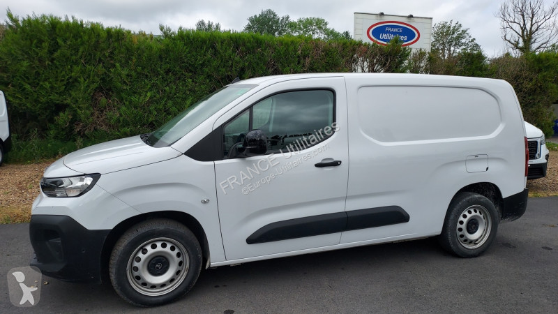 عربة نفعية Citroën BERLINGO VAN 3 PLACES XL...