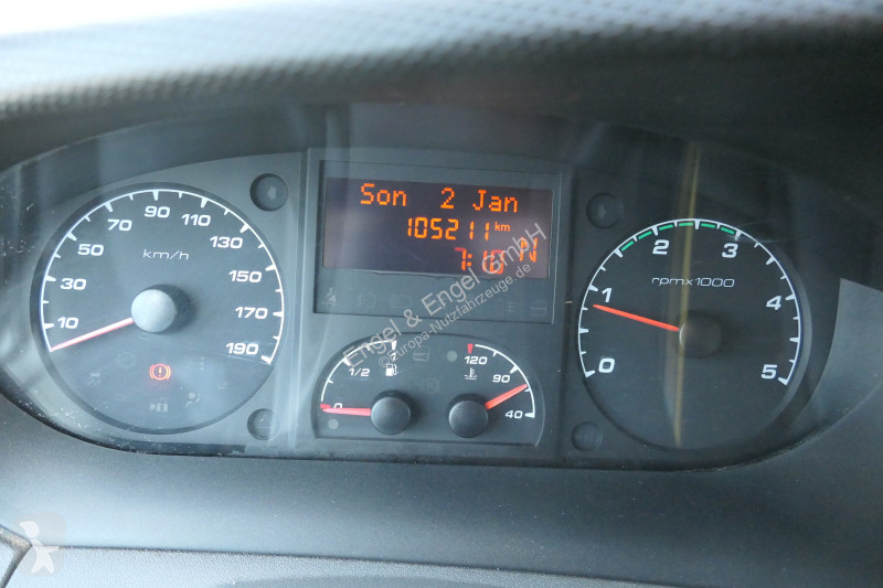 Iveco Daily 35 S11 C30C AUTOMATIK KAMERA Regale...