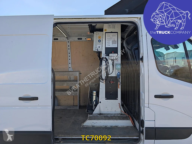 Samochód dostawczy Renault 145.35 nacelle klubb