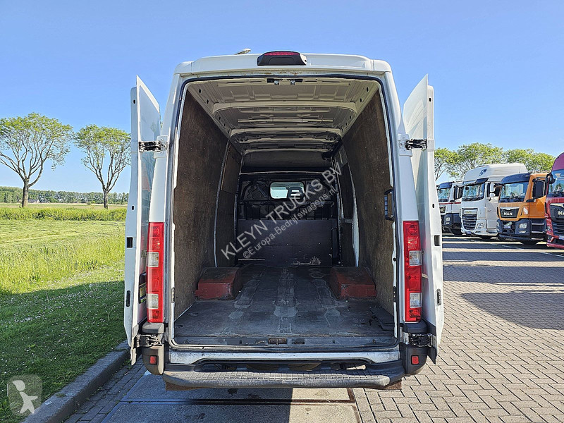Furgoneta Iveco 50C15 L2H2 3.0 DubbelLucht