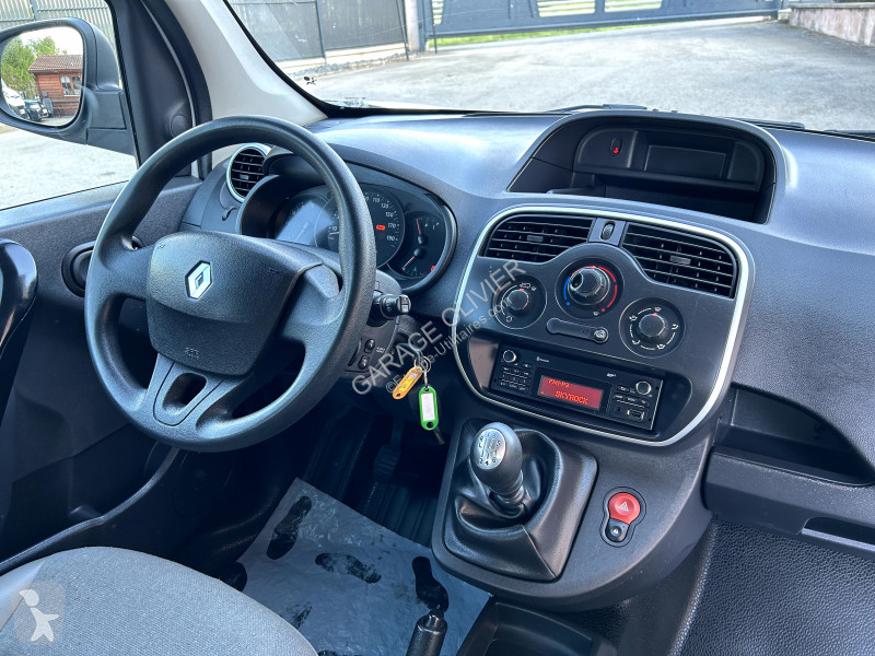 Véhicule utilitaire Renault Maxi Grand Volume...