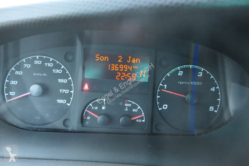 Véhicule utilitaire Iveco Daily 35 S11 C30C...