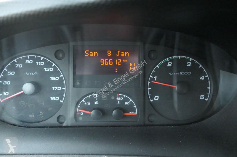 Furgoneta Iveco Daily 35 S11 C30C AUTOMATIK...