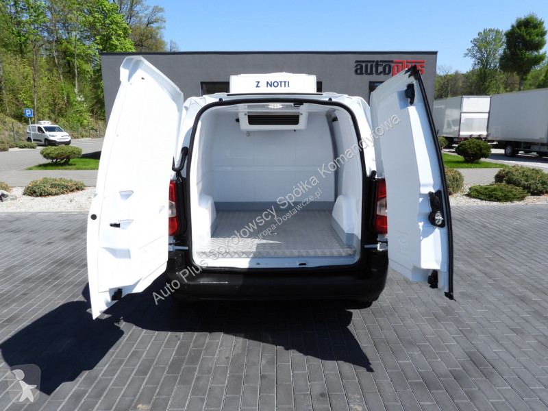Véhicule utilitaire Toyota CITY