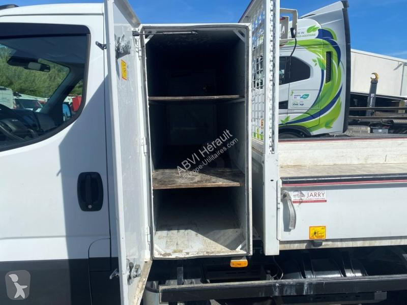 عربة نفعية Iveco 40C14N CNG BENNE 3M30 COFFRE...