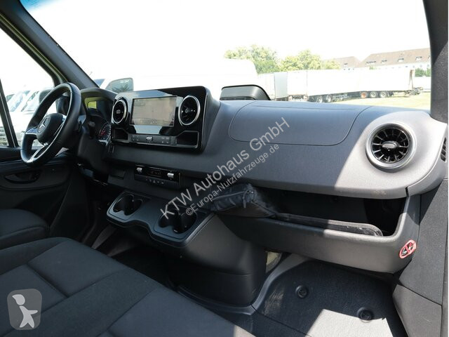 Veículo utilitário Mercedes Sprinter 317...