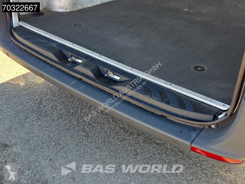 عربة نفعية Mercedes 215 CDI Automatik 150PS...