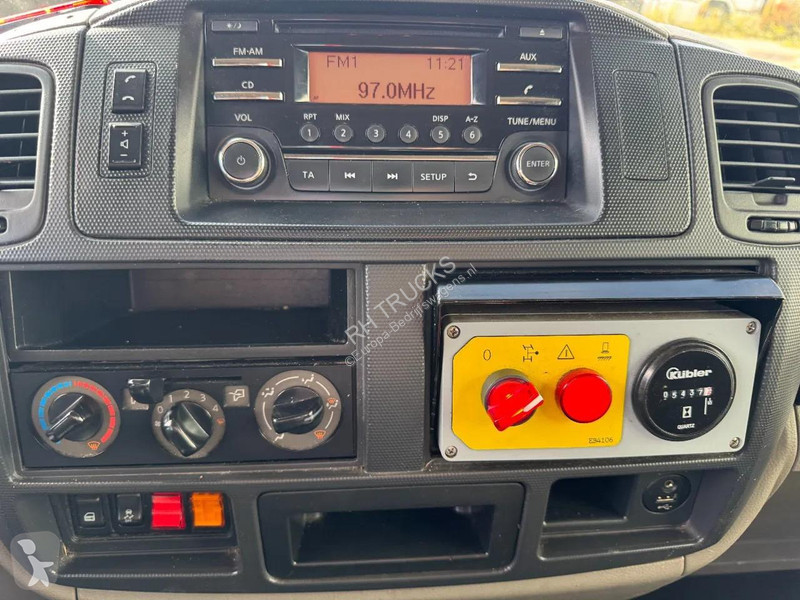 Samochód dostawczy Nissan 35.12 PALFINGER...