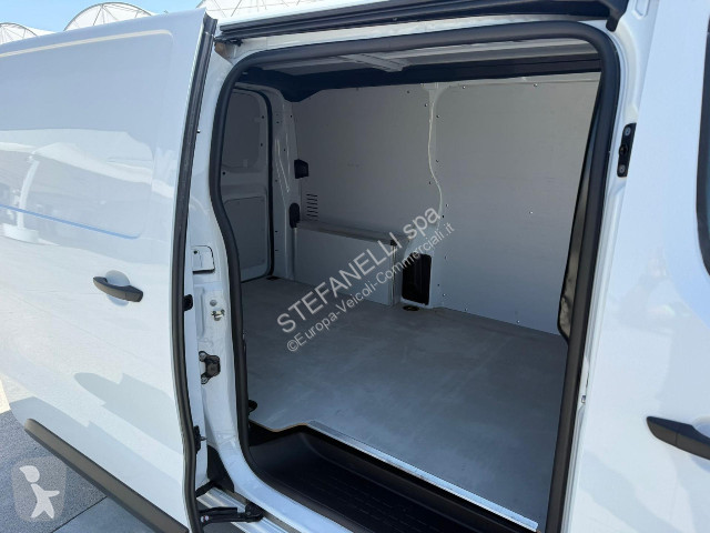 عربة نفعية Opel VIVARO 2.0 145CV L2H1