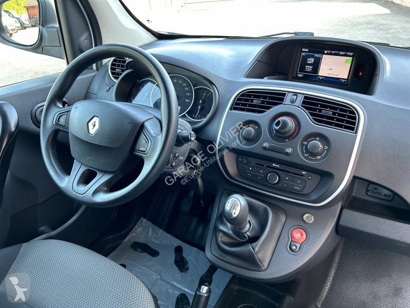 Véhicule utilitaire Renault 1.5 Blue dci 95...