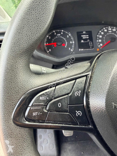 Furgoneta Renault L1H1 2T8 2.0 dCi 110ch Confort