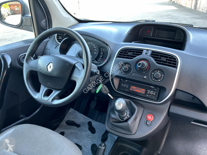Véhicule utilitaire Renault Maxi Grand Volume...