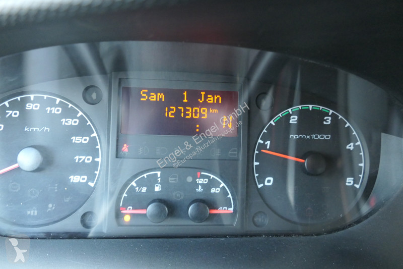 Iveco Daily 35 S11 C30C AUTOMATIK KAMERA Regale...