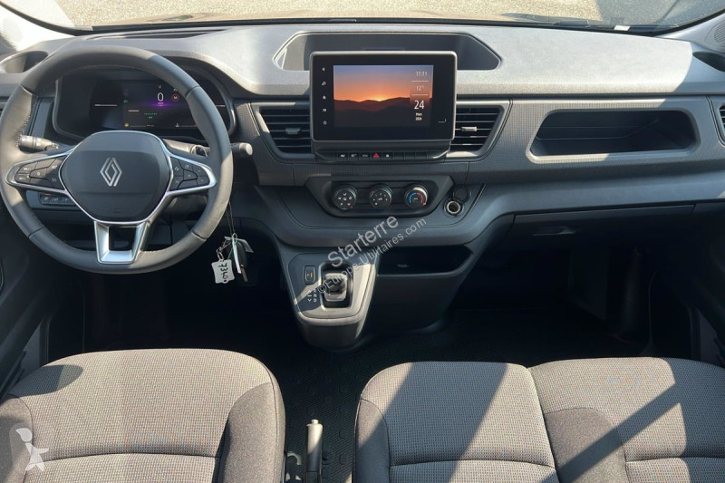 Véhicule utilitaire Renault  TRAFIC CABINE...