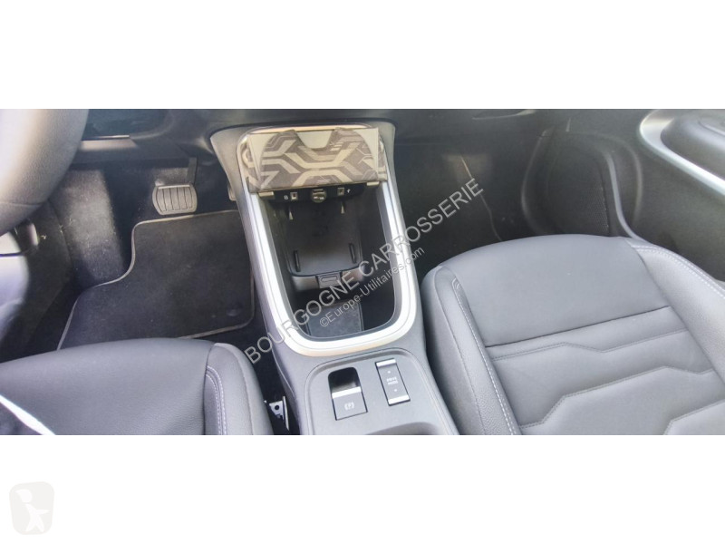 Samochód dostawczy Jeep AVENGER 1.2 Turbo T3 -...