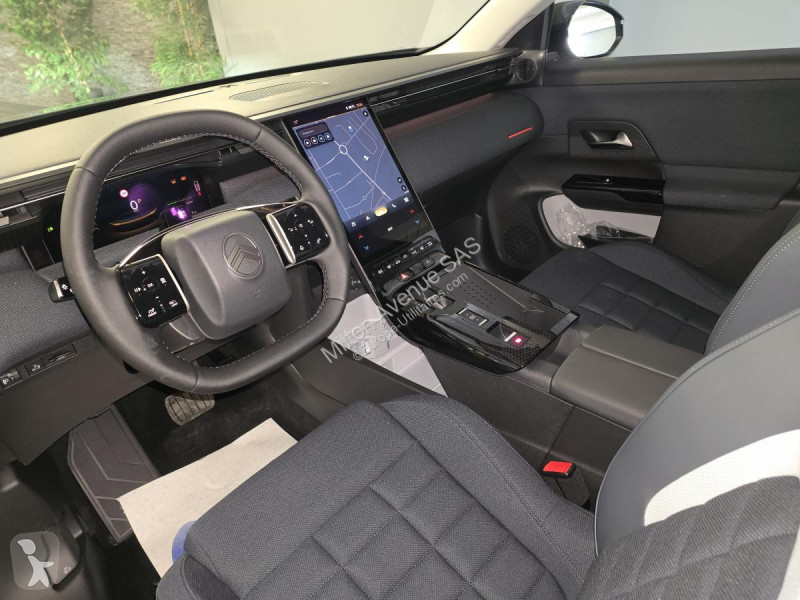 Véhicule utilitaire Citroën C5 AIRCROSS 1.2i...