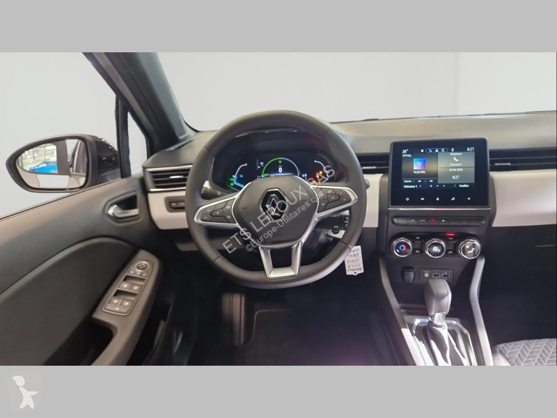 عربة نفعية Renault CLIO V