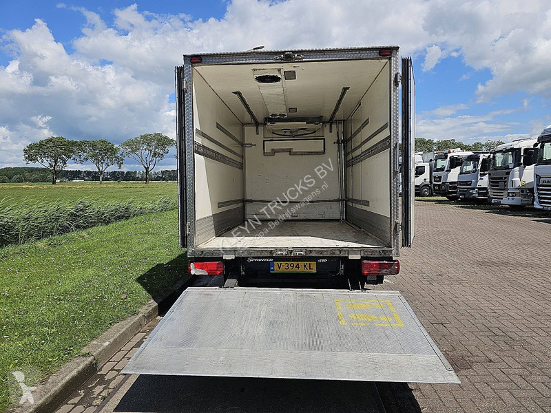 Furgoneta Mercedes 516 frigo automaat ac