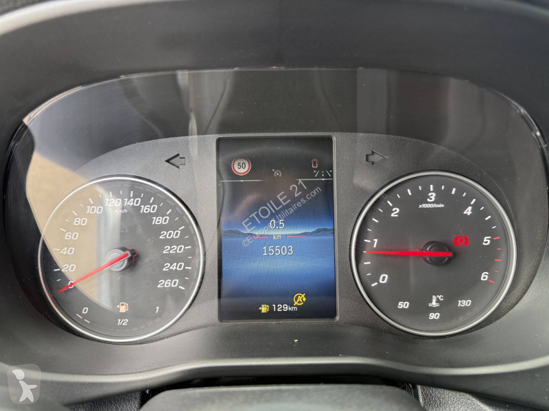 Samochód dostawczy Mercedes VITO FOURGON 114...