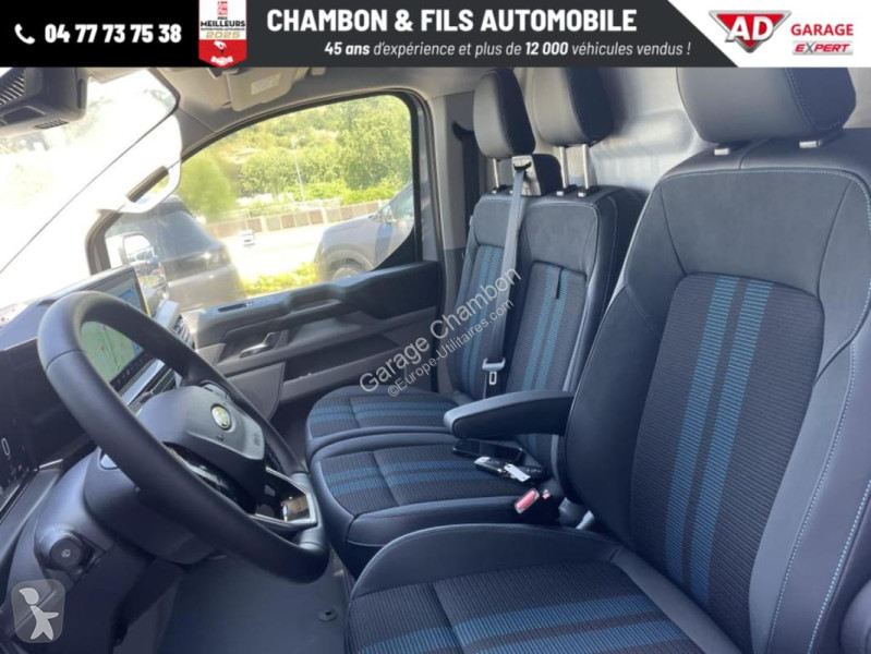 Nyttofordon Ford FOURGON 320 L1H1 2.0 ECOBLUE...