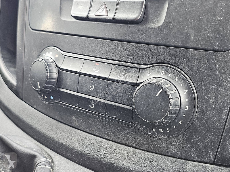 Mercedes 111 L2 Euro6 3-Zits van