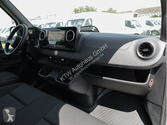 Véhicule utilitaire Mercedes Sprinter 317...