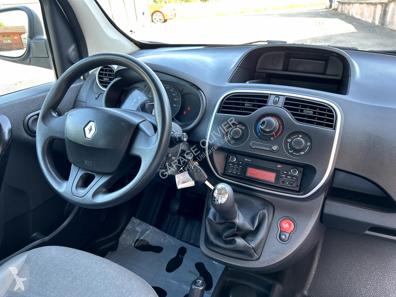 Véhicule utilitaire Renault Maxi Grand Volume...