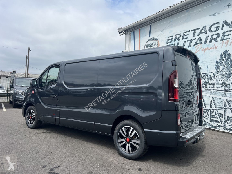 Véhicule utilitaire Renault TRAFIC III FG NEUF:...