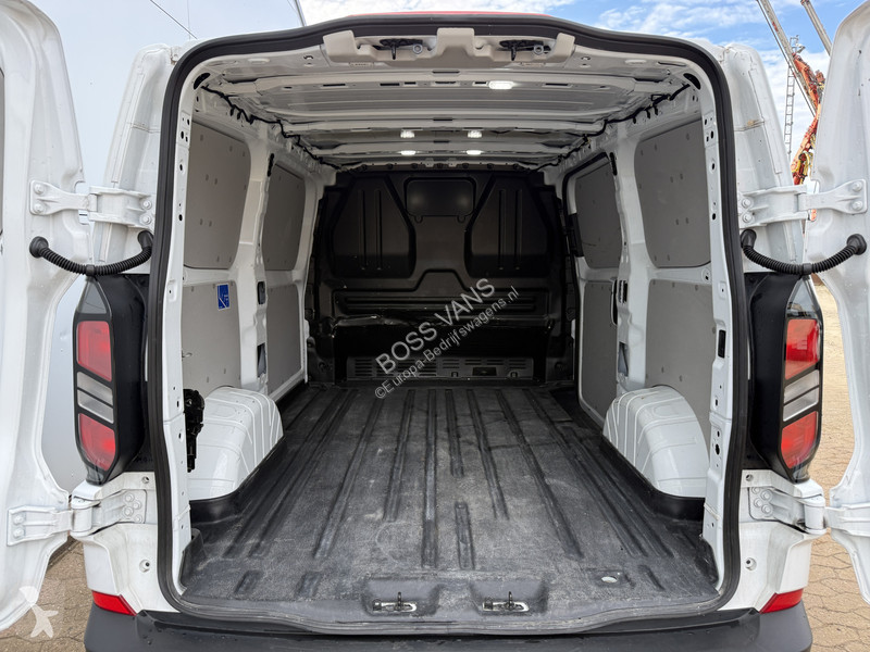 Véhicule utilitaire Ford 2.0 136PK L1H1 LED...