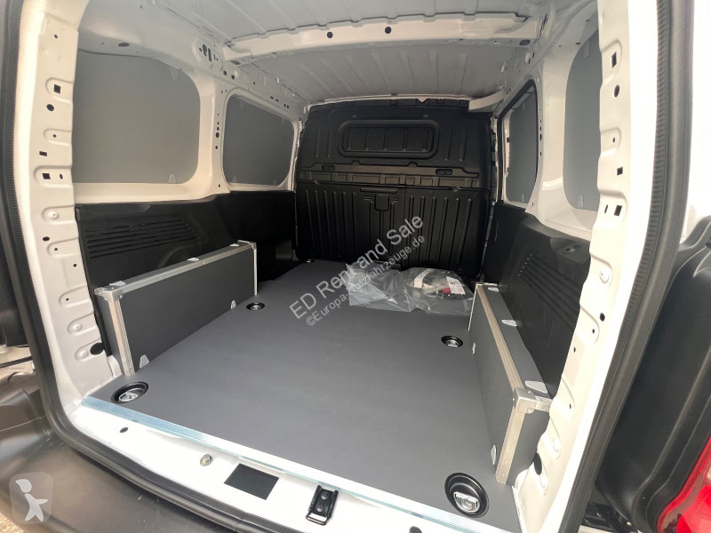 Véhicule utilitaire Opel Cargo...