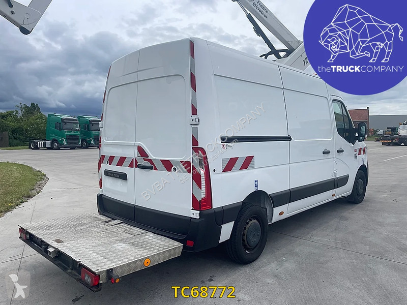 Samochód dostawczy Renault 145.35 nacelle