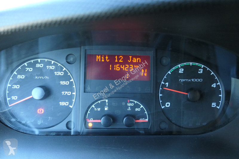 Iveco Daily 35 S11 C30C AUTOMATIK KAMERA Regale...