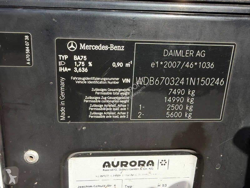 Nyttofordon Mercedes 816 Open Box - Manual...